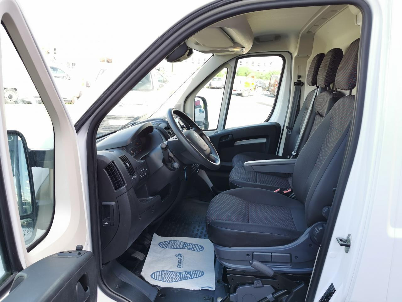 PEUGEOT BOXER 3T0 L2H2 2.2 HDI 140CH ASPHALT - Furgão: foto 5 PEUGEOT BOXER 3T0 L2H2 2.2 HDI 140CH ASPHALT - Furgão: foto 5