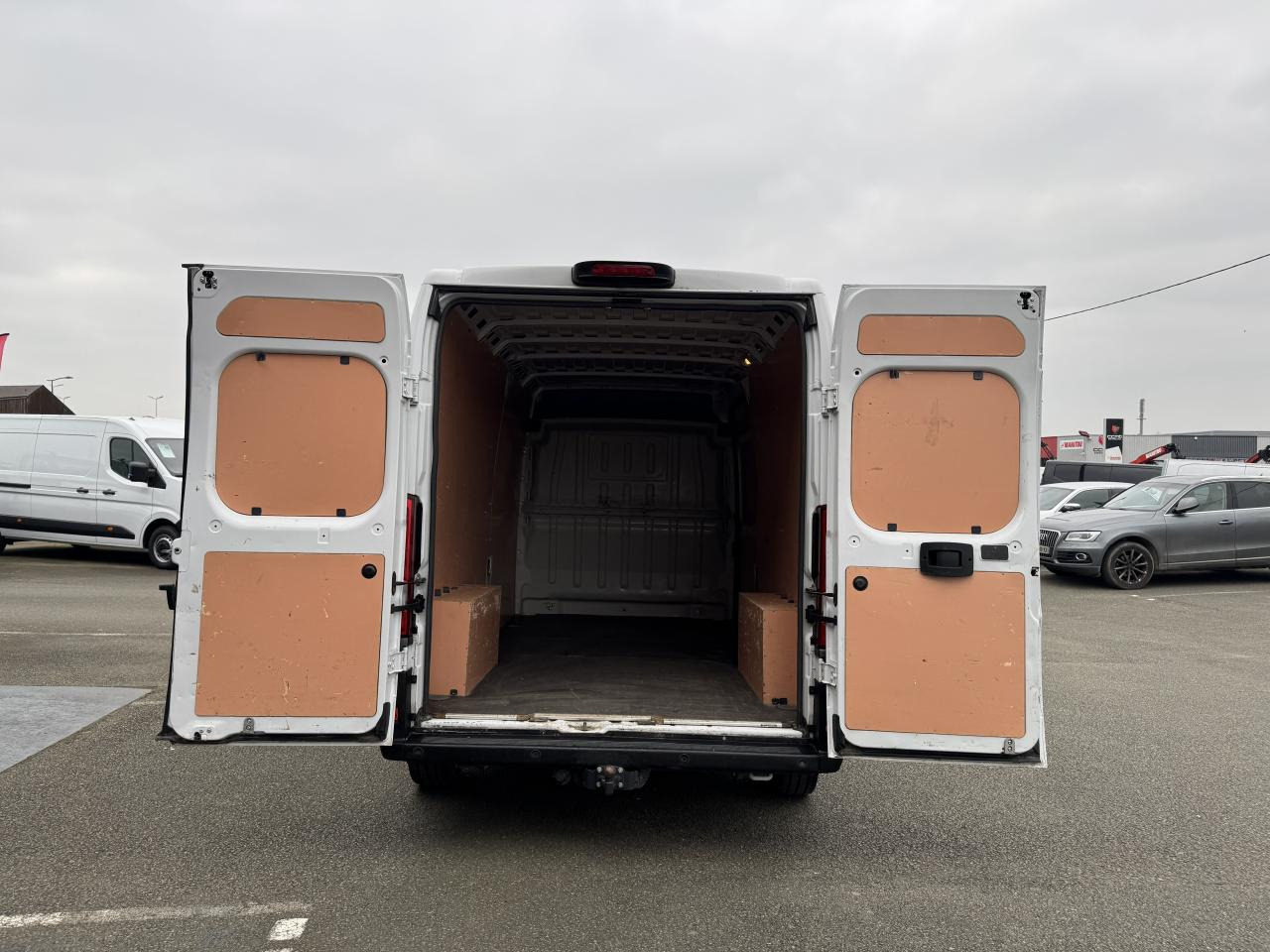 PEUGEOT BOXER 3T3 L3H2 2.2 HDI 140CH ASPHALT - Furgão: foto 3 PEUGEOT BOXER 3T3 L3H2 2.2 HDI 140CH ASPHALT - Furgão: foto 3