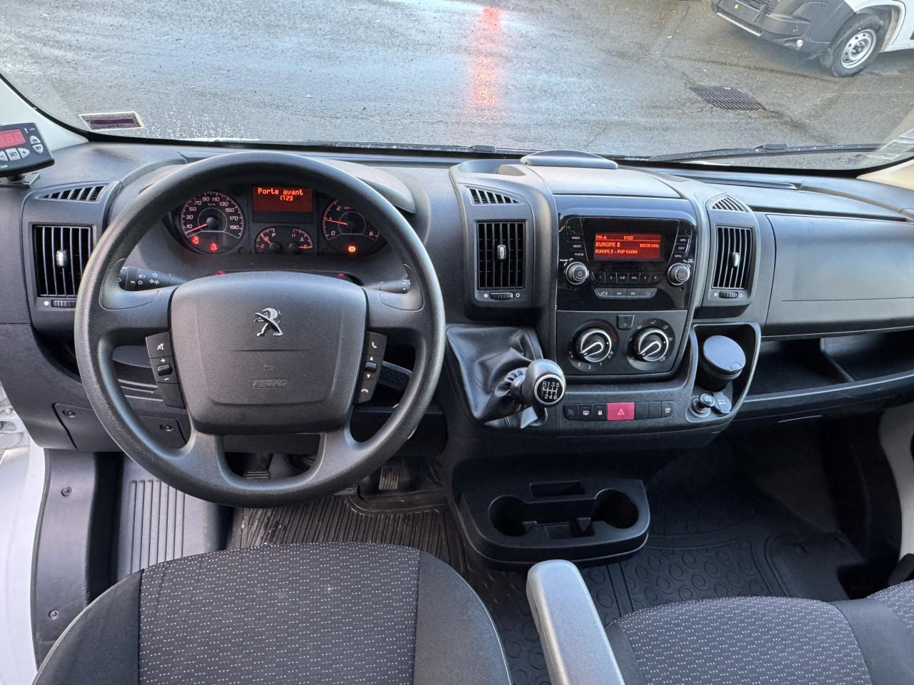 PEUGEOT Boxer Asphalt 330 L2H2 2.2 BlueHDi S&S - 140 ch Fourgon Tolé Frigorifique - Furgão: foto 5 PEUGEOT Boxer Asphalt 330 L2H2 2.2 BlueHDi S&S - 140 ch Fourgon Tolé Frigorifique - Furgão: foto 5