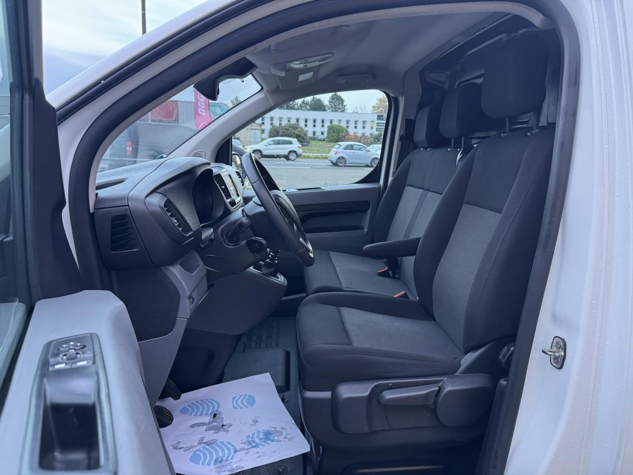 PEUGEOT EXPERT LONG 2.0 HDI 145CH ASPHALT - Furgão: foto 4 PEUGEOT EXPERT LONG 2.0 HDI 145CH ASPHALT - Furgão: foto 4