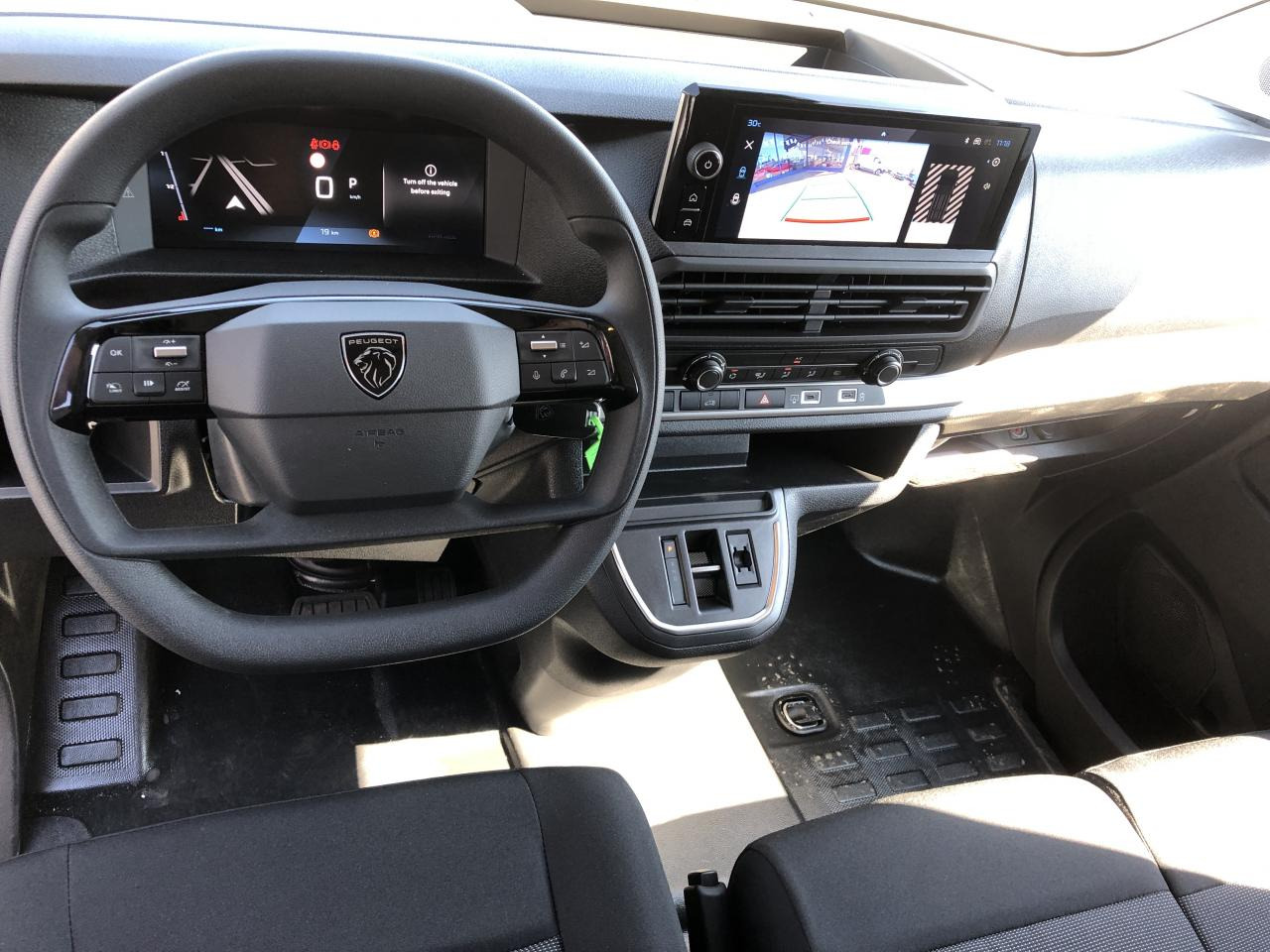 PEUGEOT EXPERT M 2.0 HDI 145CH EAT-8 - Furgão: foto 4 PEUGEOT EXPERT M 2.0 HDI 145CH EAT-8 - Furgão: foto 4