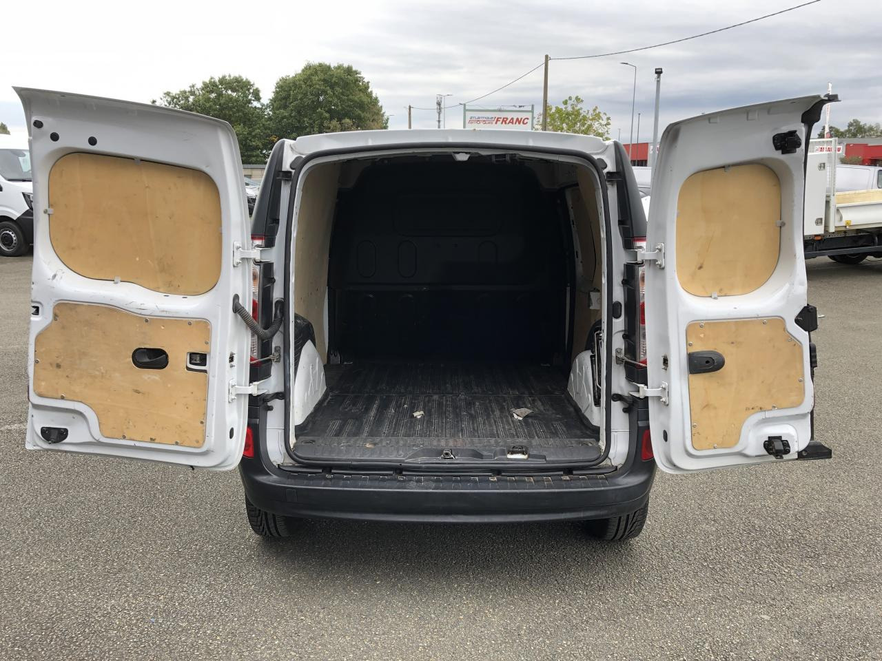 RENAULT KANGOO 1.5 DCI 80CH CONFORT - Furgão: foto 3 RENAULT KANGOO 1.5 DCI 80CH CONFORT - Furgão: foto 3