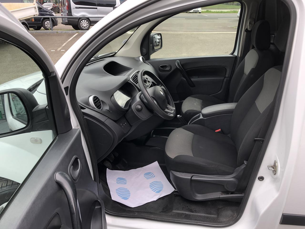 RENAULT KANGOO 1.5 DCI 80CH CONFORT - Furgão: foto 5 RENAULT KANGOO 1.5 DCI 80CH CONFORT - Furgão: foto 5