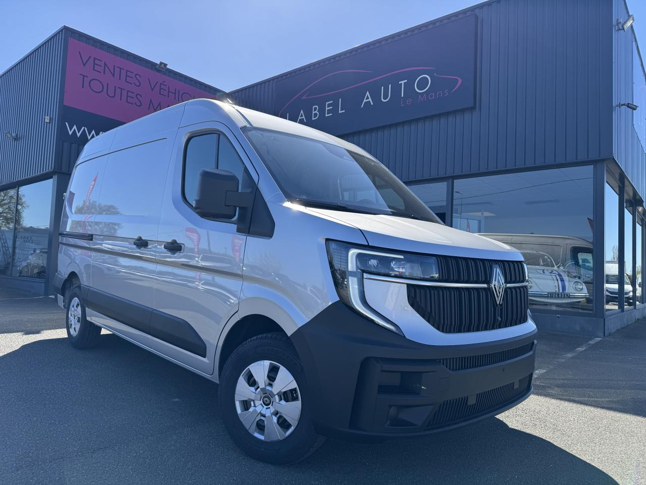 RENAULT Master Advance 3t3 L2H2 2.0 Blue dCi - 150 2025 IV FOURGON Fourgon L2H2 Traction - Furgão: foto 1 RENAULT Master Advance 3t3 L2H2 2.0 Blue dCi - 150 2025 IV FOURGON Fourgon L2H2 Traction - Furgão: foto 1