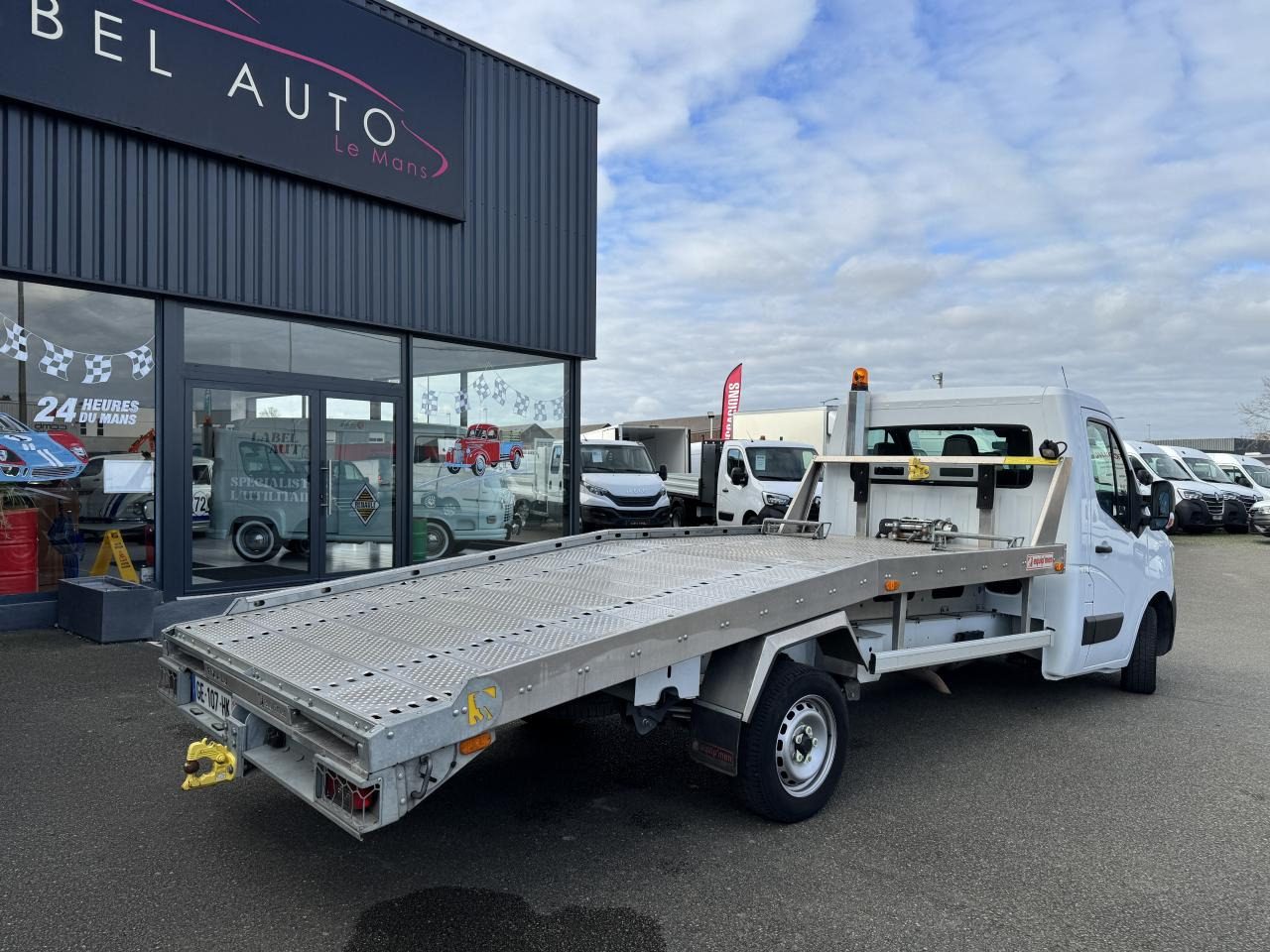 RENAULT Master Confort F3500 L3 2.3 dCi - 130 ch L3 Traction Dépanneuse porte voiture - Trator elétrics: foto 5 RENAULT Master Confort F3500 L3 2.3 dCi - 130 ch L3 Traction Dépanneuse porte voiture - Trator elétrics: foto 5