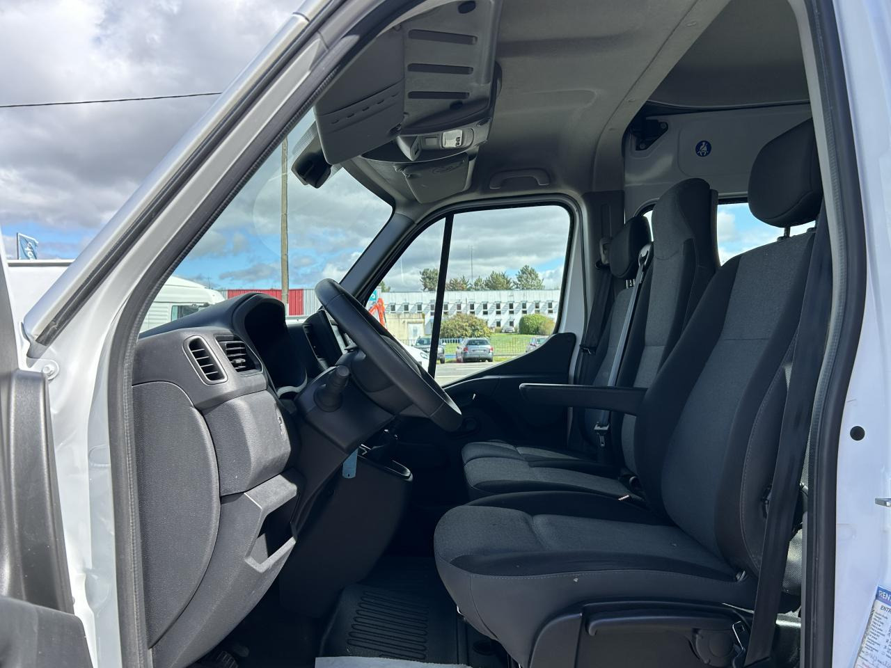 Furgão RENAULT Master Confort F3500 L3H2 2.3 dCi - 135  III CABINE APPROFONDIE Cabine approfondie L3H2 Traction PHA: foto 6