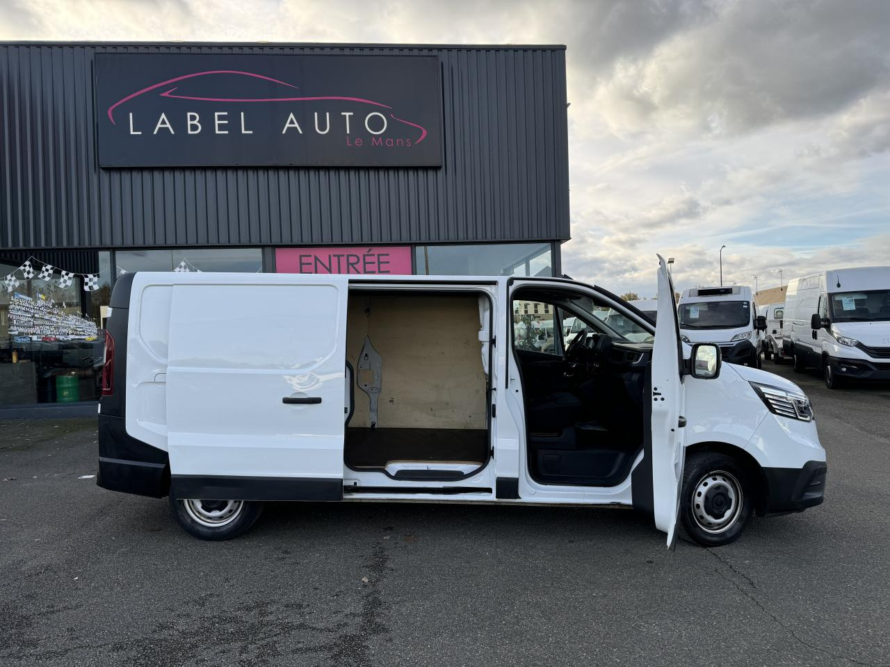 Furgão RENAULT Trafic L2H1 3000 Kg 2.0 Blue dCi - 130  III FOURGON Fourgon Grand Confort L2H1 PHASE 3: foto 10