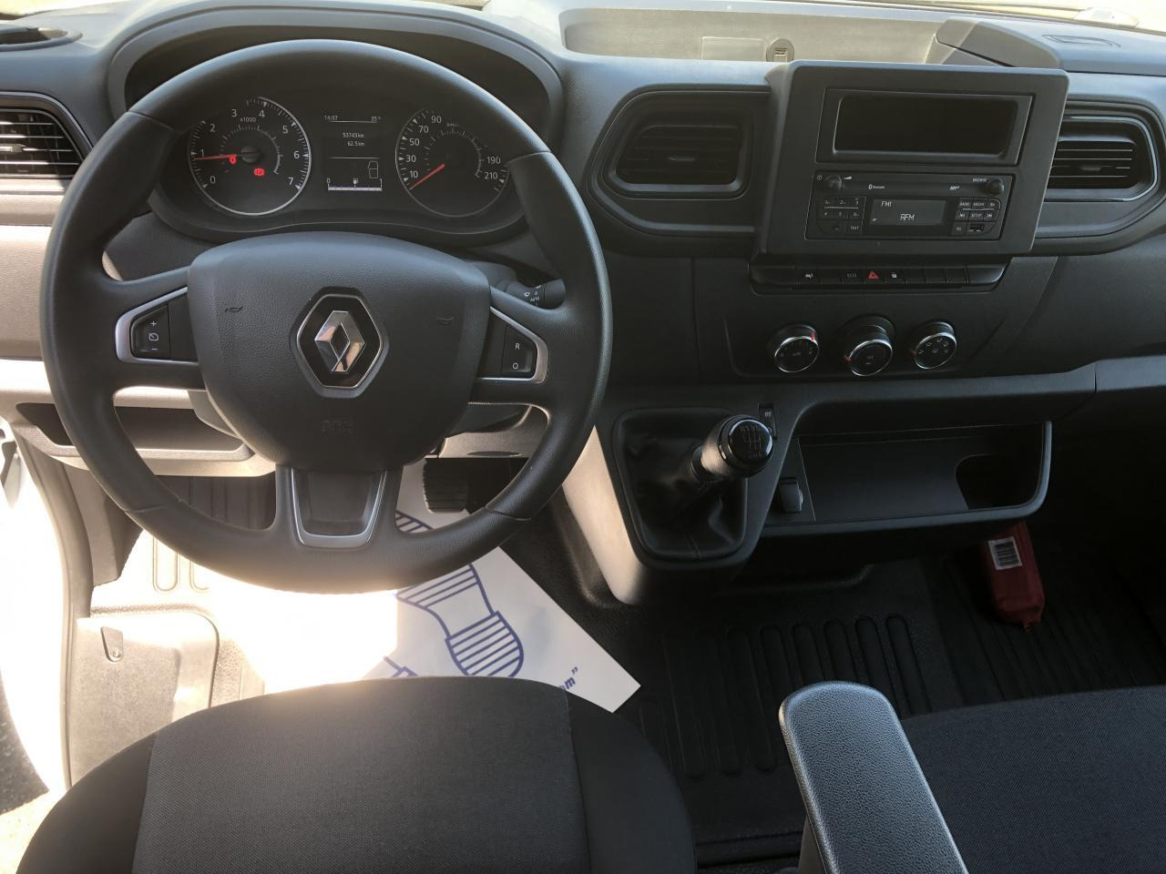 Renault Master F3300 L2H2 2.3 BLUE DCI 135CH CONFORT EURO6 - Furgão: foto 3 Renault Master F3300 L2H2 2.3 BLUE DCI 135CH CONFORT EURO6 - Furgão: foto 3