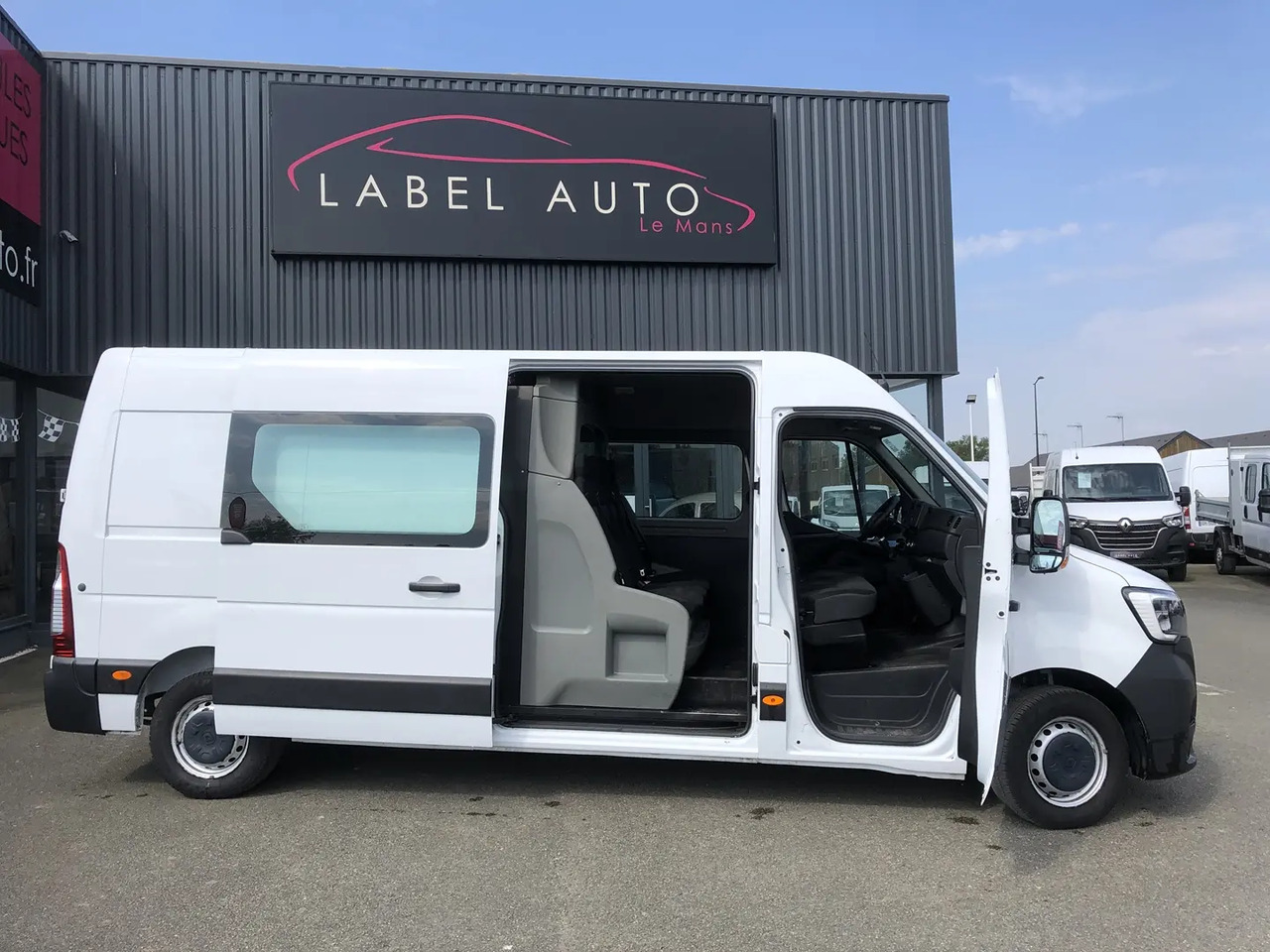 Renault Master F3300 L2H2 2.3 DCI 135CH CABINE APPROFONDIE CONFORT EURO6 - Carrinha cabine dupla: foto 1 Renault Master F3300 L2H2 2.3 DCI 135CH CABINE APPROFONDIE CONFORT EURO6 - Carrinha cabine dupla: foto 1