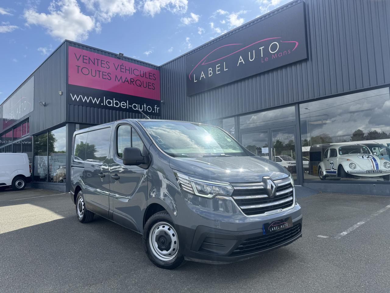Renault Trafic L1H1 2T8 2.0 BLUE DCI 130CH GRAND CONFORT - Furgão: foto 1 Renault Trafic L1H1 2T8 2.0 BLUE DCI 130CH GRAND CONFORT - Furgão: foto 1