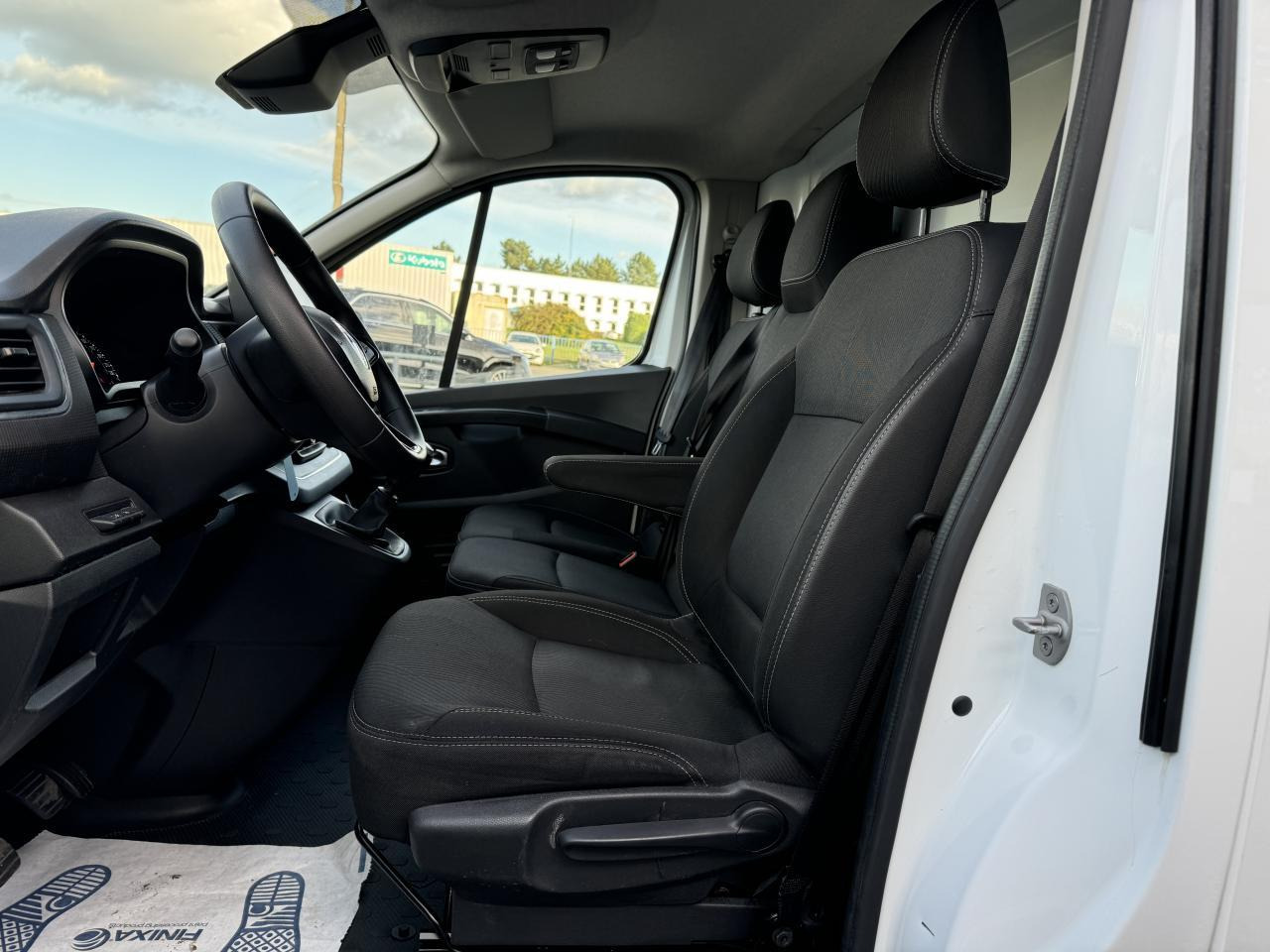 Furgão Renault Trafic L2H1 3000 Kg 2.0 Blue dCi - 130 III FOURGON Fourgon Grand Confort L2H1 PHASE 3: foto 6