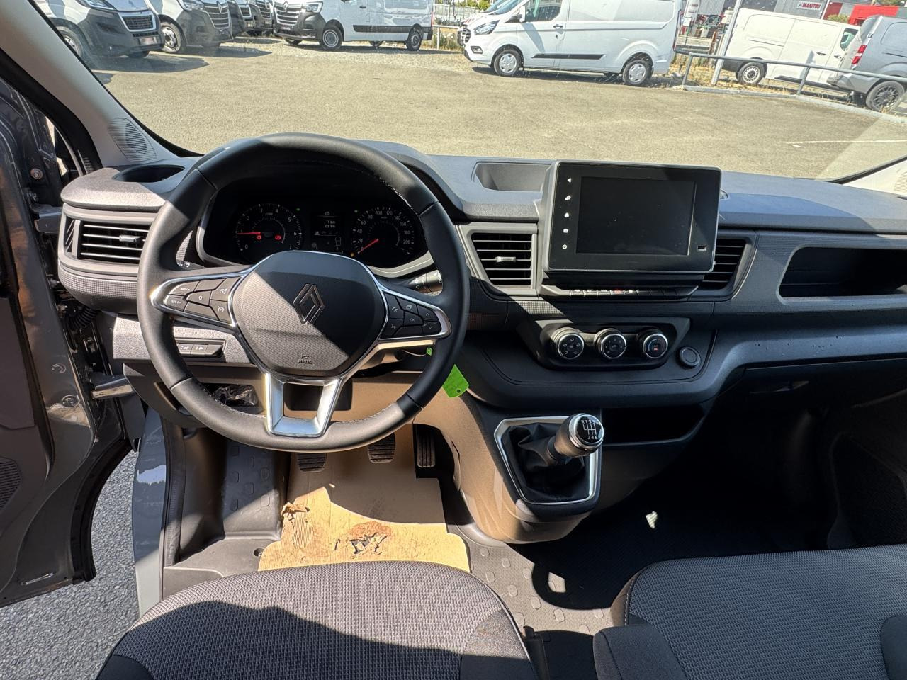 Renault Trafic L2H1 3T 2.0 BLUE DCI 170CH ADVANCE CARPLAY CAM - Furgão: foto 3 Renault Trafic L2H1 3T 2.0 BLUE DCI 170CH ADVANCE CARPLAY CAM - Furgão: foto 3