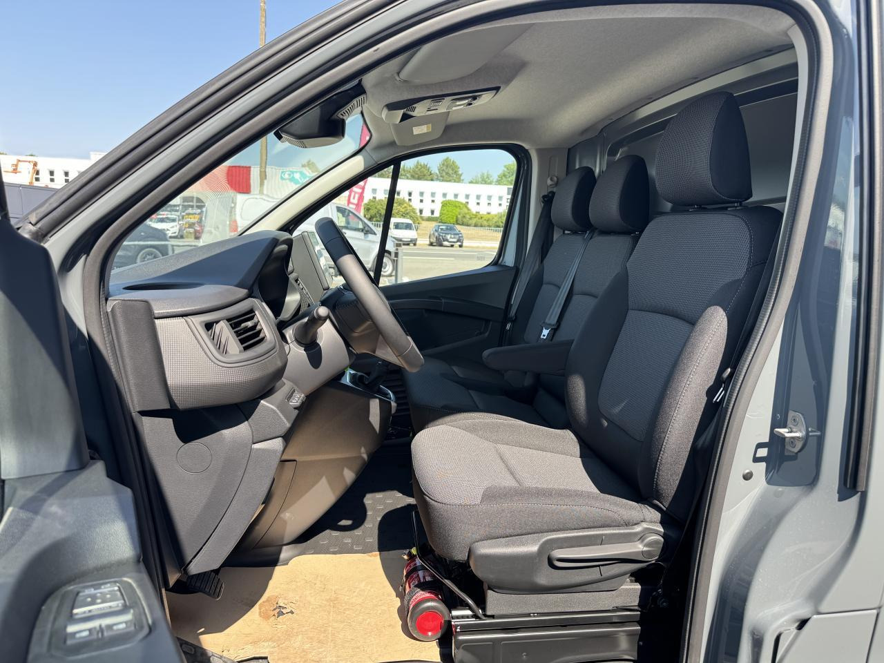 Renault Trafic L2H1 3T 2.0 BLUE DCI 170CH ADVANCE CARPLAY CAM - Furgão: foto 4 Renault Trafic L2H1 3T 2.0 BLUE DCI 170CH ADVANCE CARPLAY CAM - Furgão: foto 4
