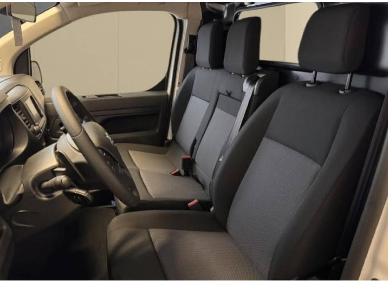 TOYOTA Proace 2.0 140 D-4D - Start&Stop 2016 FOURGON Fourgon Medium Start PHASE 2 - Furgão: foto 5 TOYOTA Proace 2.0 140 D-4D - Start&Stop 2016 FOURGON Fourgon Medium Start PHASE 2 - Furgão: foto 5