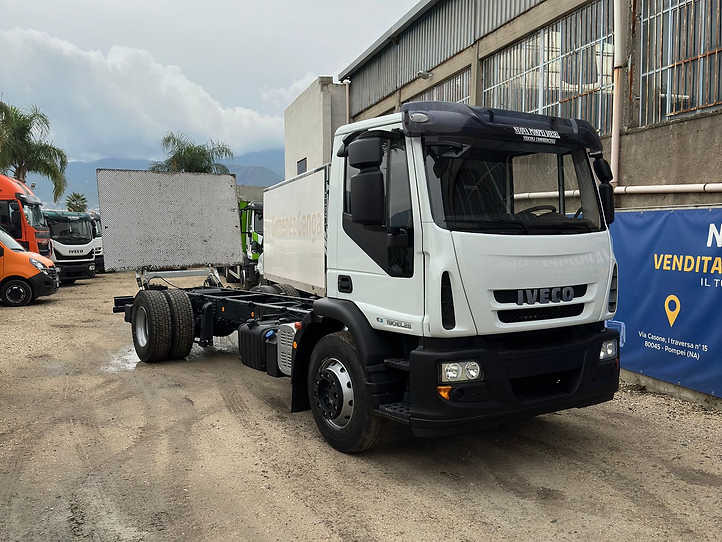 Camião chassi EUROCARGO 180 PASSO VARIABILE: foto 1
