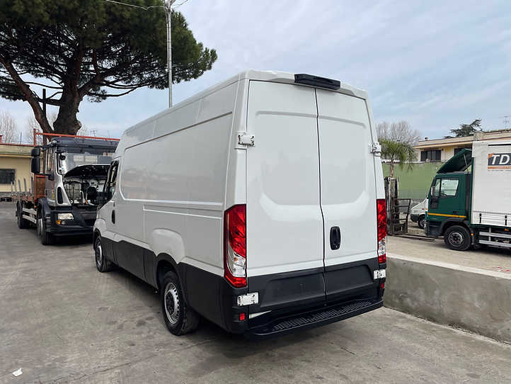 IVECO DAILY FURGONE - Furgão: foto 3 IVECO DAILY FURGONE - Furgão: foto 3
