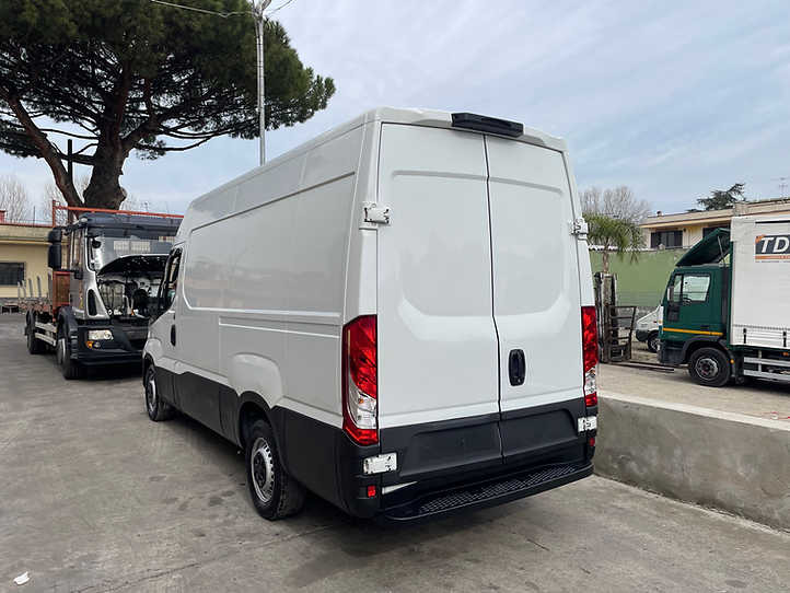 IVECO DAILY FURGONE - Furgão: foto 4 IVECO DAILY FURGONE - Furgão: foto 4