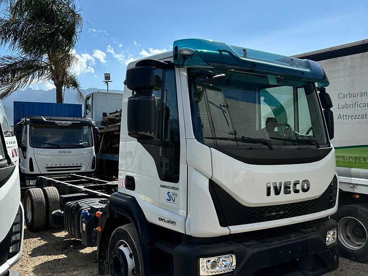 Iveco Eurocargo 120e22 - Camião chassi: foto 1 Iveco Eurocargo 120e22 - Camião chassi: foto 1