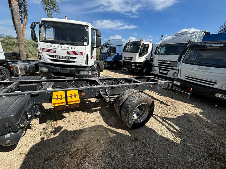 Iveco Eurocargo 120e22 - Camião chassi: foto 3 Iveco Eurocargo 120e22 - Camião chassi: foto 3