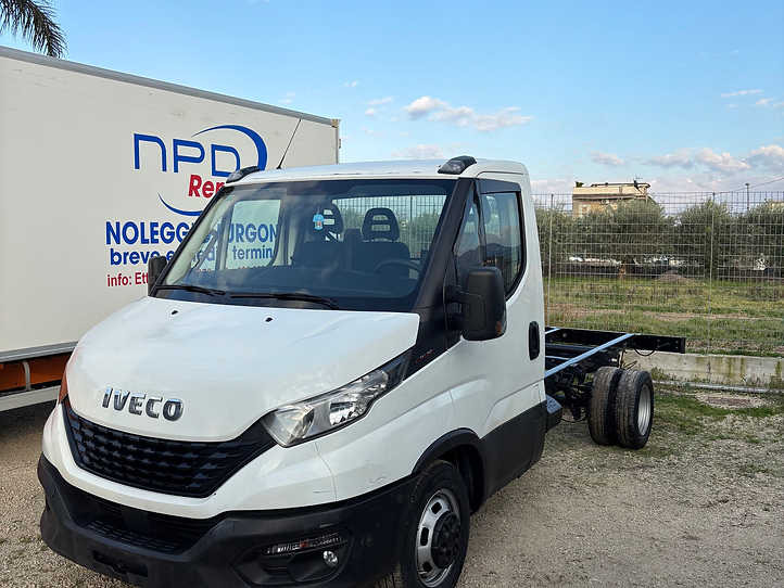Iveco Daily 35c16 - Veículo comercial: foto 1 Iveco Daily 35c16 - Veículo comercial: foto 1