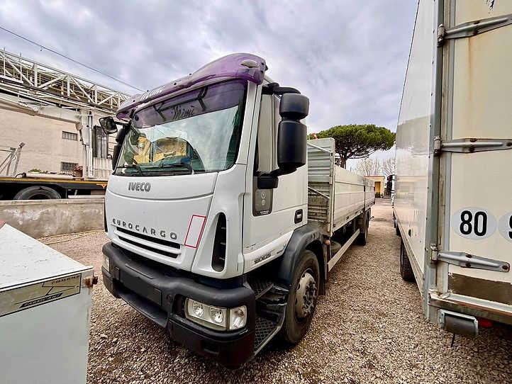 Iveco EUROCARGO 180E25 CASSONE FISSO - Camião de caixa aberta/ Plataforma: foto 3 Iveco EUROCARGO 180E25 CASSONE FISSO - Camião de caixa aberta/ Plataforma: foto 3