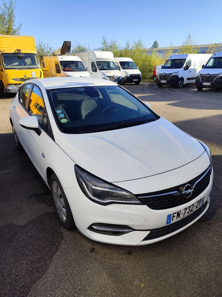 Opel Astra 1,5 Diesel 105 cv BVM6 5 places Edition business - Automóvel: foto 1 Opel Astra 1,5 Diesel 105 cv BVM6 5 places Edition business - Automóvel: foto 1