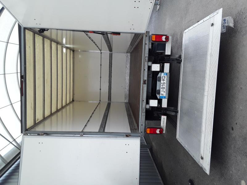 RENAULT MASTER 130CV 20m3 - Carrinha de contentor: foto 4 RENAULT MASTER 130CV 20m3 - Carrinha de contentor: foto 4