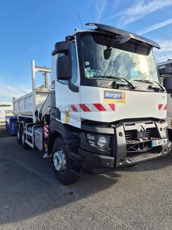Renault C version K 380 P6x4 Bi-benne Grue FASSI F195 A0.24 - Camião basculante: foto 2 Renault C version K 380 P6x4 Bi-benne Grue FASSI F195 A0.24 - Camião basculante: foto 2