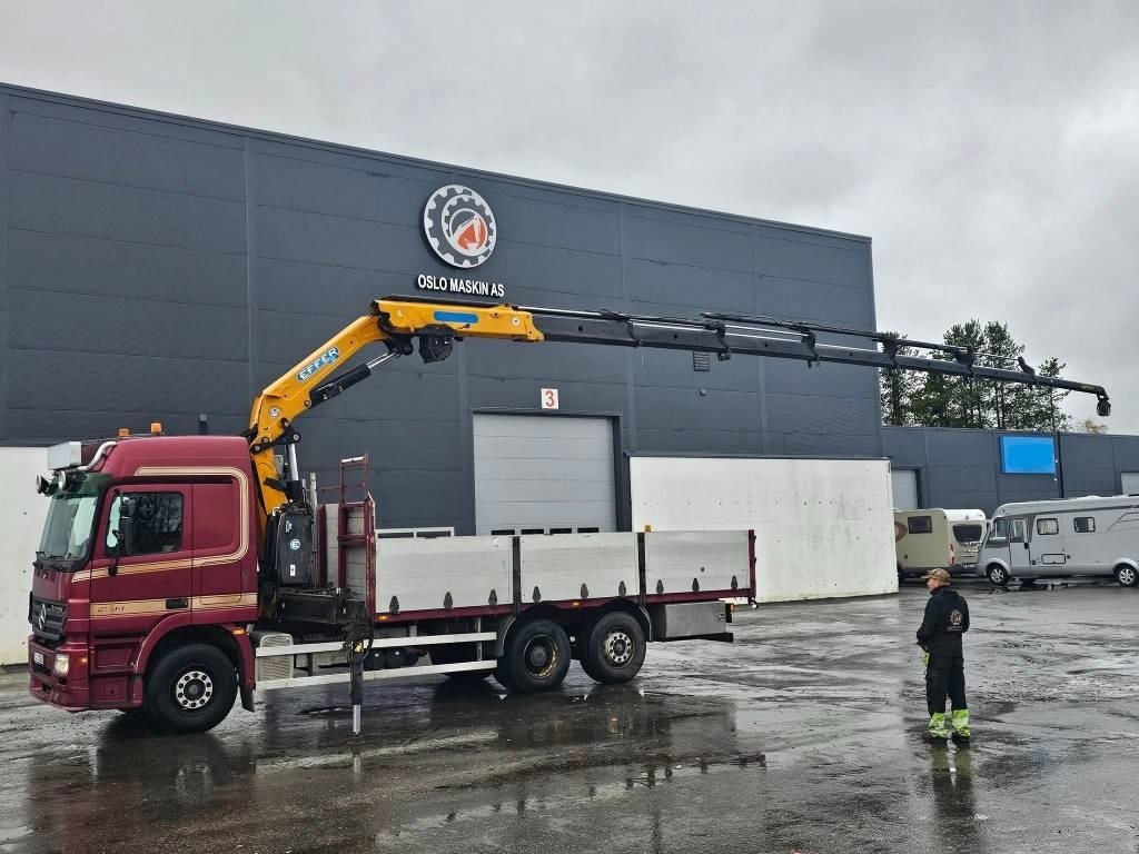 Mercedes-Benz Actros 2544 - Camião grua: foto 2 Mercedes-Benz Actros 2544 - Camião grua: foto 2