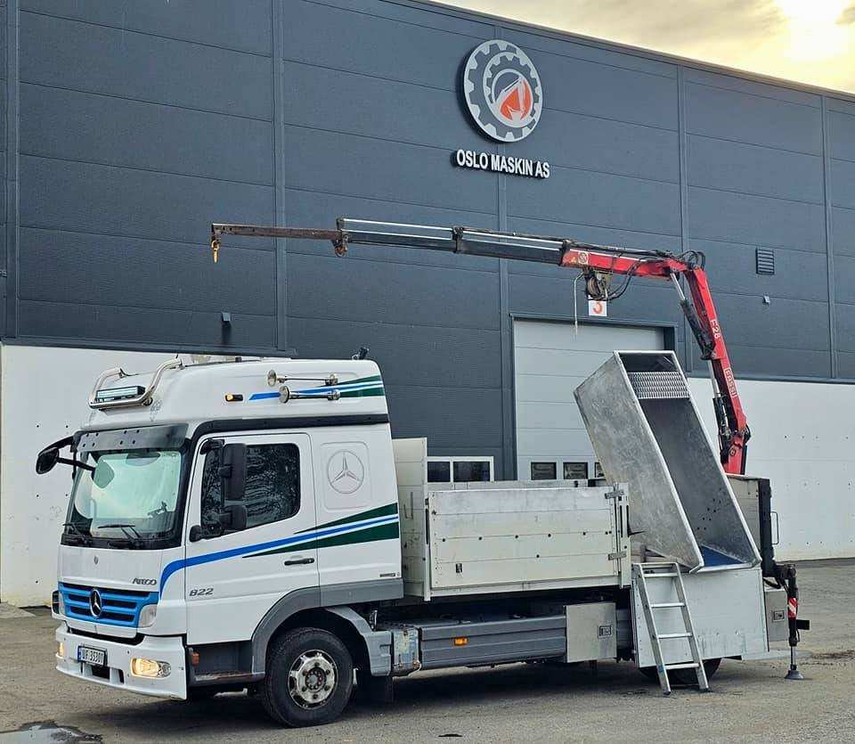 Mercedes-Benz Atego 822 L  - Camião de caixa aberta/ Plataforma: foto 1 Mercedes-Benz Atego 822 L  - Camião de caixa aberta/ Plataforma: foto 1