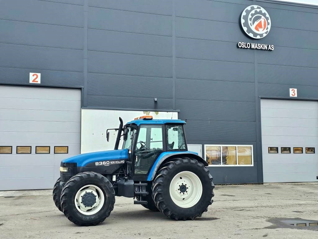 New Holland 8360 DT - Trator: foto 2 New Holland 8360 DT - Trator: foto 2
