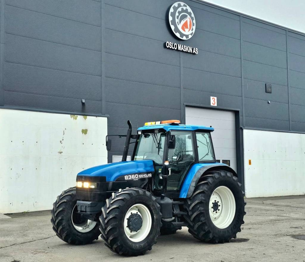 New Holland 8360 DT - Trator: foto 1 New Holland 8360 DT - Trator: foto 1