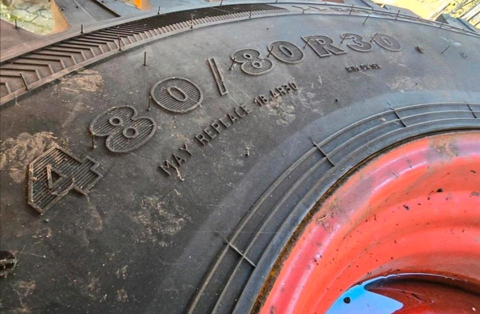 4x Nokian TRI 2 2x 440/80R28 2x 480/80R30 Fendt Xylon GT Vario - Roda completa: foto 3 4x Nokian TRI 2 2x 440/80R28 2x 480/80R30 Fendt Xylon GT Vario - Roda completa: foto 3