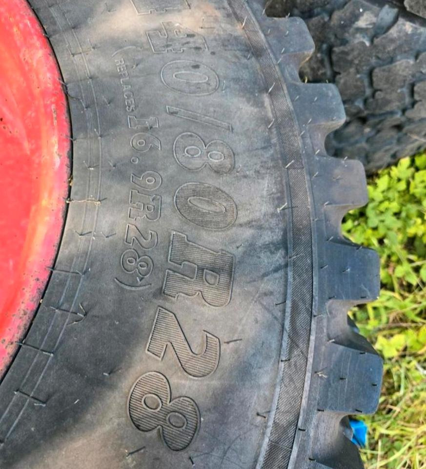 4x Nokian TRI 2 2x 440/80R28 2x 480/80R30 Fendt Xylon GT Vario - Roda completa: foto 4 4x Nokian TRI 2 2x 440/80R28 2x 480/80R30 Fendt Xylon GT Vario - Roda completa: foto 4
