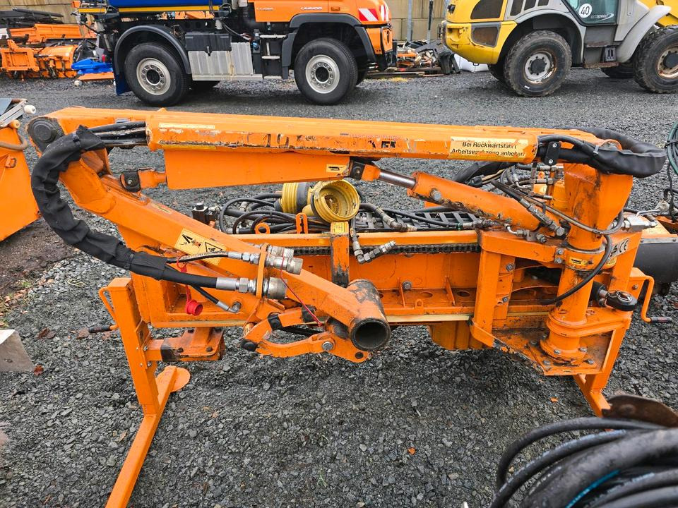 Dücker UNA 200 Mähausleger Böschungsmulcher Böschungsmäher Seitenmulcher Multicar Ladog Bucher Unimog - Limpa bermas: foto 2 Dücker UNA 200 Mähausleger Böschungsmulcher Böschungsmäher Seitenmulcher Multicar Ladog Bucher Unimog - Limpa bermas: foto 2