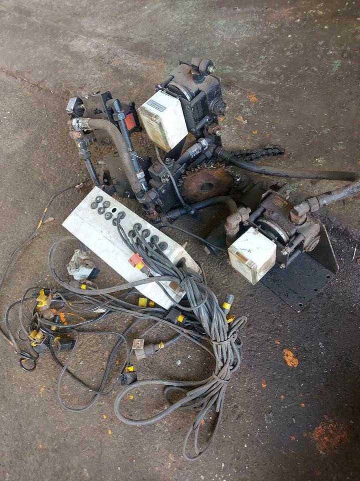 Epoke Salzstreuer Winterdienst Schneckenantrieb Steuerblock - Sistema elétrico para Veículo municipal/ Especial: foto 4 Epoke Salzstreuer Winterdienst Schneckenantrieb Steuerblock - Sistema elétrico para Veículo municipal/ Especial: foto 4