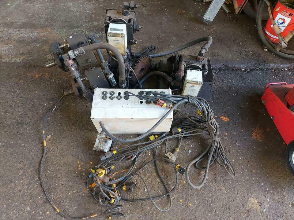 Epoke Salzstreuer Winterdienst Schneckenantrieb Steuerblock - Sistema elétrico para Veículo municipal/ Especial: foto 1 Epoke Salzstreuer Winterdienst Schneckenantrieb Steuerblock - Sistema elétrico para Veículo municipal/ Especial: foto 1