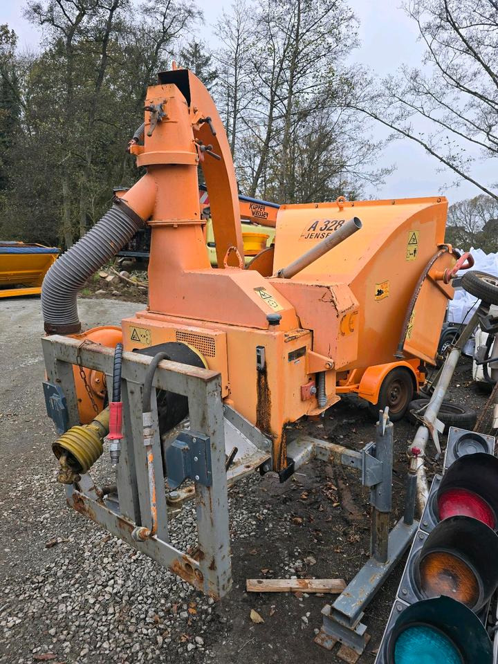 Jensen A328 Holhäcksler Holzhacker Holzschreder passend für Unimog 405 U 300 400 500 527 530 523 - Estilhaçadora de madeira: foto 2 Jensen A328 Holhäcksler Holzhacker Holzschreder passend für Unimog 405 U 300 400 500 527 530 523 - Estilhaçadora de madeira: foto 2