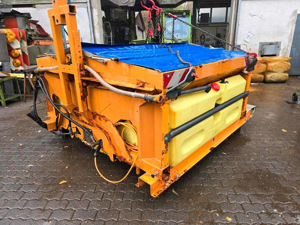 Küpper-Weisser IMSSM F20020HFA Salzstreuer Salzsilo Streuautomat Winterdienst Unimog 405 U300 U 400 500 530 527 423 427 318 218 ThermoMat Schmidt Stratos Mulag Parkrahmen - Espalhador de areia/ Sal: foto 3 Küpper-Weisser IMSSM F20020HFA Salzstreuer Salzsilo Streuautomat Winterdienst Unimog 405 U300 U 400 500 530 527 423 427 318 218 ThermoMat Schmidt Stratos Mulag Parkrahmen - Espalhador de areia/ Sal: foto 3