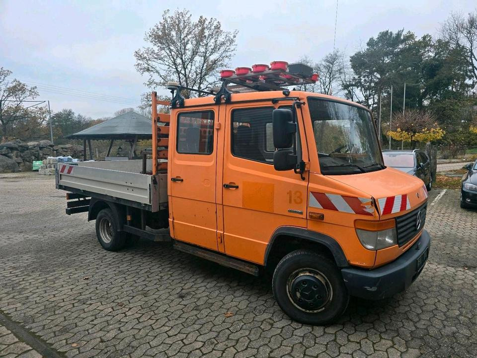 Mercedes-Benz Vario 613D Bluetec 5 Pritsche Doka LKW - Carrinha de caixa aberta, Carrinha cabine dupla: foto 1 Mercedes-Benz Vario 613D Bluetec 5 Pritsche Doka LKW - Carrinha de caixa aberta, Carrinha cabine dupla: foto 1