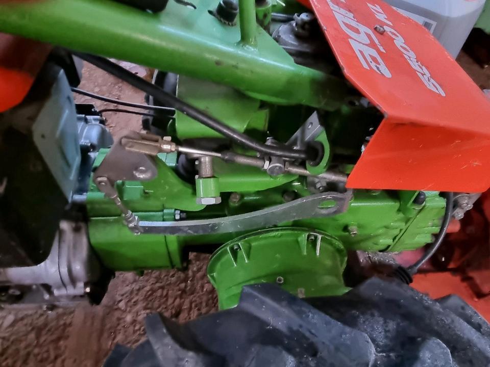 Motormäher Agria 5500 KL Grizzly Böschungsmulcher Hangmäher Reform Aebi Rasenmäher Mähausleger Böschungsmulcher Seitenmulcher Mulchgerät - Cortador de grama: foto 5 Motormäher Agria 5500 KL Grizzly Böschungsmulcher Hangmäher Reform Aebi Rasenmäher Mähausleger Böschungsmulcher Seitenmulcher Mulchgerät - Cortador de grama: foto 5