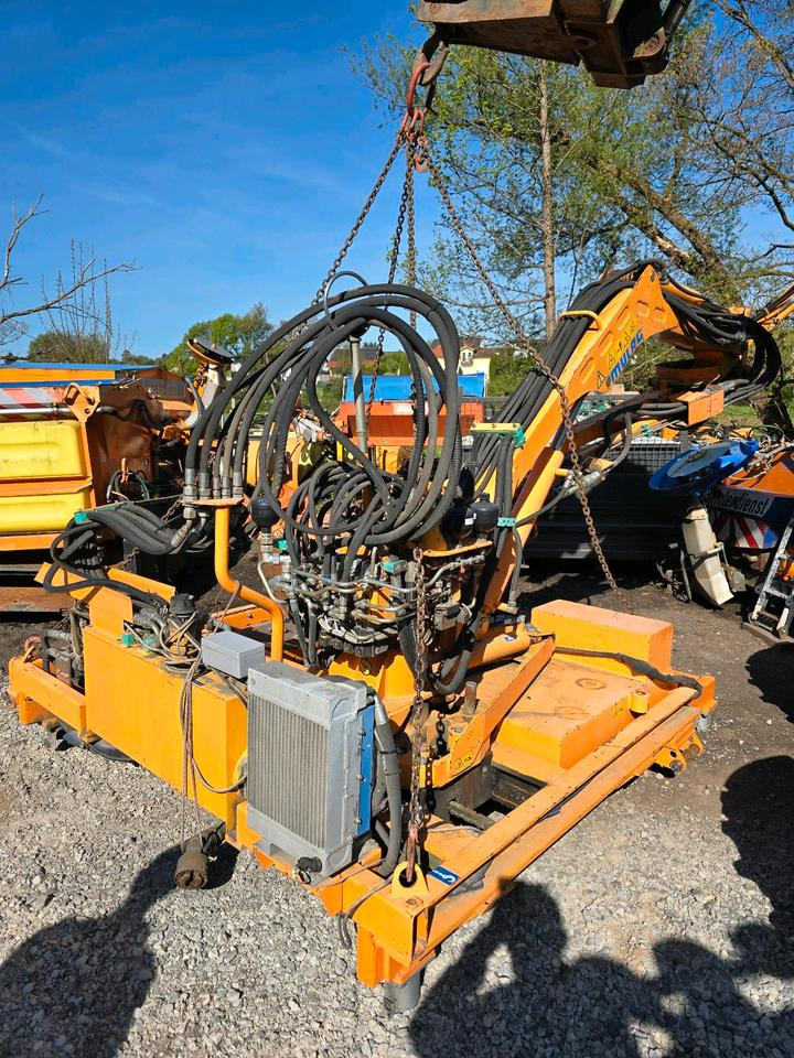 Mulag MHU 800 Mähausleger Böschungsmäher Böschungsmulcher für Unimog 405 U 300 400 500 318 423 427 430 527 535 530 Mercedes-Benz - Limpa bermas: foto 3 Mulag MHU 800 Mähausleger Böschungsmäher Böschungsmulcher für Unimog 405 U 300 400 500 318 423 427 430 527 535 530 Mercedes-Benz - Limpa bermas: foto 3