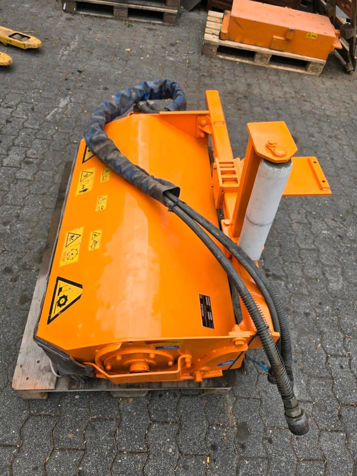 Mulag Mulchkopf MK-MSL Mähkorb Leitplankenmäher Mähausleger Böschungsmäher Böschungsmulcher Dücker Unimog 405 U300 400 500 427 423 530 - Triturador de martelos: foto 2 Mulag Mulchkopf MK-MSL Mähkorb Leitplankenmäher Mähausleger Böschungsmäher Böschungsmulcher Dücker Unimog 405 U300 400 500 427 423 530 - Triturador de martelos: foto 2