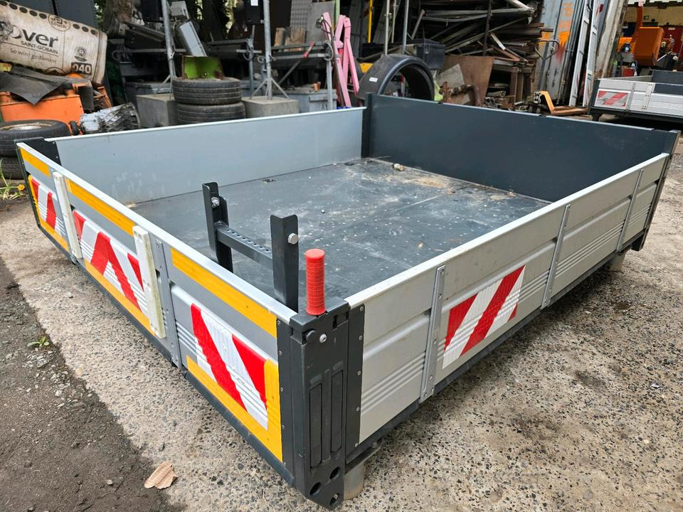 Neue Kipperpritsche Pritsche für Unimog 405 U 318 U318 423 430 429 327 435 U 400 300 290 Mercedes-Benz - Carroçaria para caminhões basculantes: foto 1 Neue Kipperpritsche Pritsche für Unimog 405 U 318 U318 423 430 429 327 435 U 400 300 290 Mercedes-Benz - Carroçaria para caminhões basculantes: foto 1