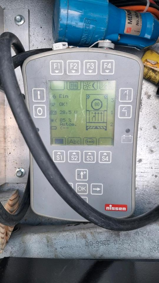 Reboque Neuwertige Nissen LED VLT Verkehrsleittafel Verkehrsleitanhänger Verkehrssicherungsanhänger Leitanhänger Leittafel Absperrtafel FAT Verkehrssicherung GPS: foto 8