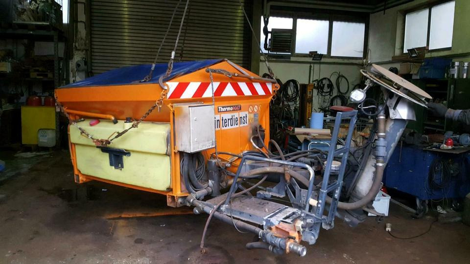 Salzstreuer Schmidt Winterdienst Unimog Multicar Tremo Fendt deut - Espalhador de areia/ Sal: foto 5 Salzstreuer Schmidt Winterdienst Unimog Multicar Tremo Fendt deut - Espalhador de areia/ Sal: foto 5