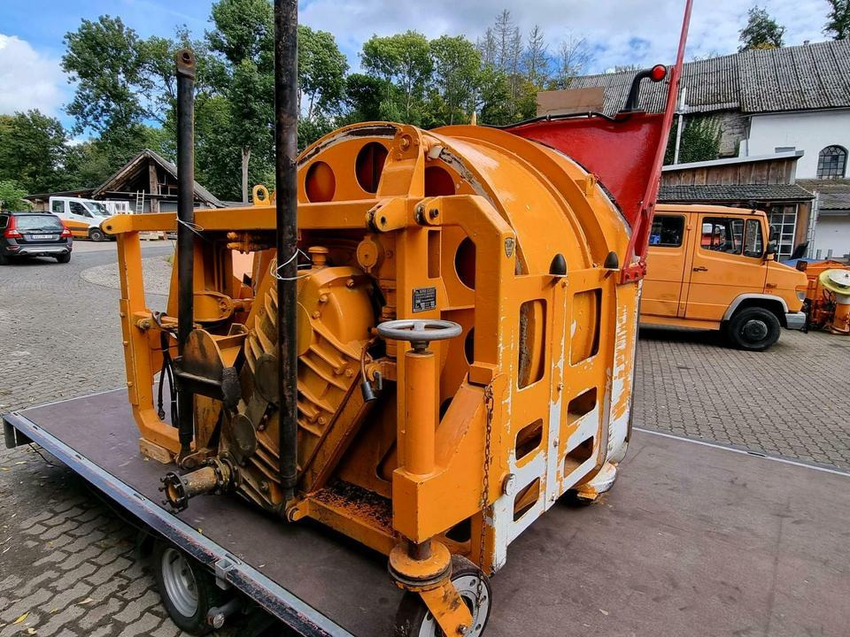 Schmidt Schneefräse Schneeschleuder für Unimog Traktor Beilhack - Removedor de neve: foto 4 Schmidt Schneefräse Schneeschleuder für Unimog Traktor Beilhack - Removedor de neve: foto 4