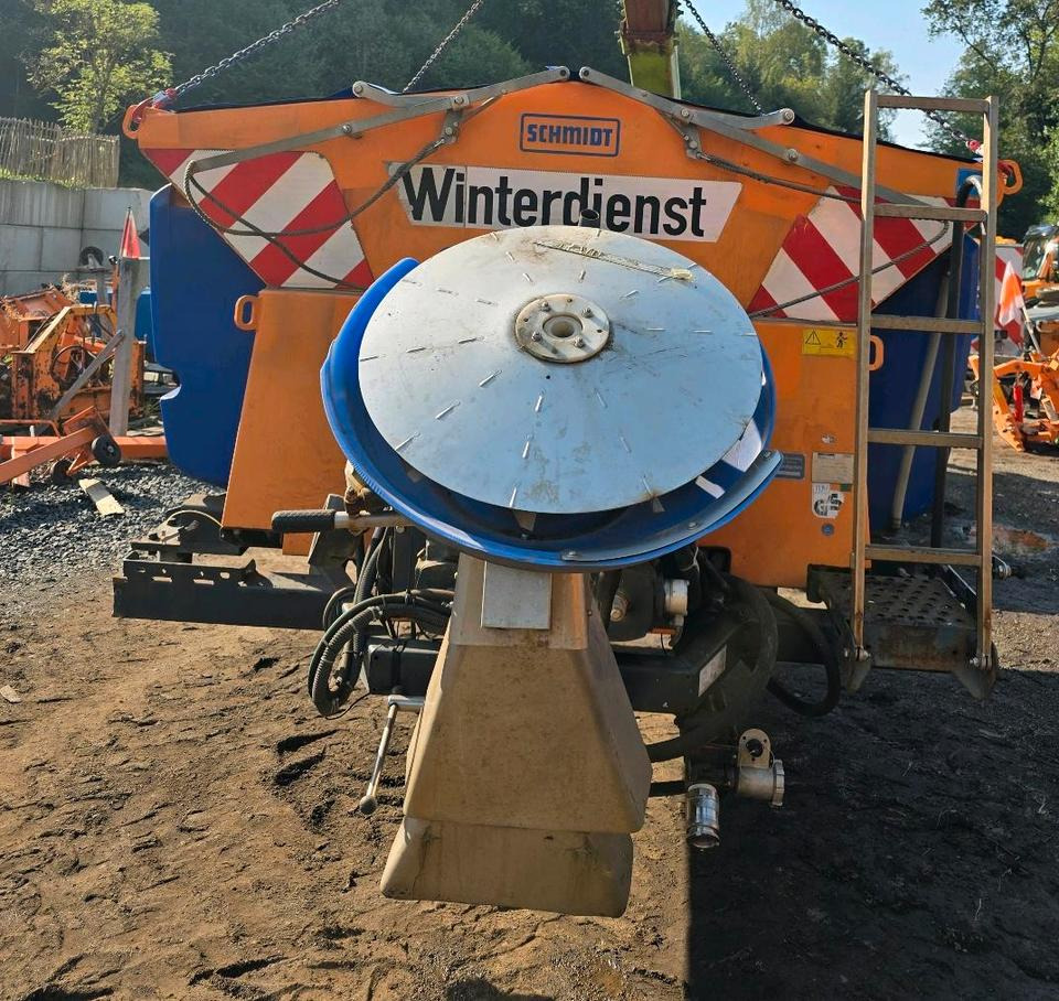 Schmidt Stratos Salzstreuer S44 4,4m3 für Unimog 405 U500 527 530 535 Aufbaustreuautomat Salzsilo Winterdienst Küpper-Weisser Epoke - Espalhador de areia/ Sal: foto 5 Schmidt Stratos Salzstreuer S44 4,4m3 für Unimog 405 U500 527 530 535 Aufbaustreuautomat Salzsilo Winterdienst Küpper-Weisser Epoke - Espalhador de areia/ Sal: foto 5