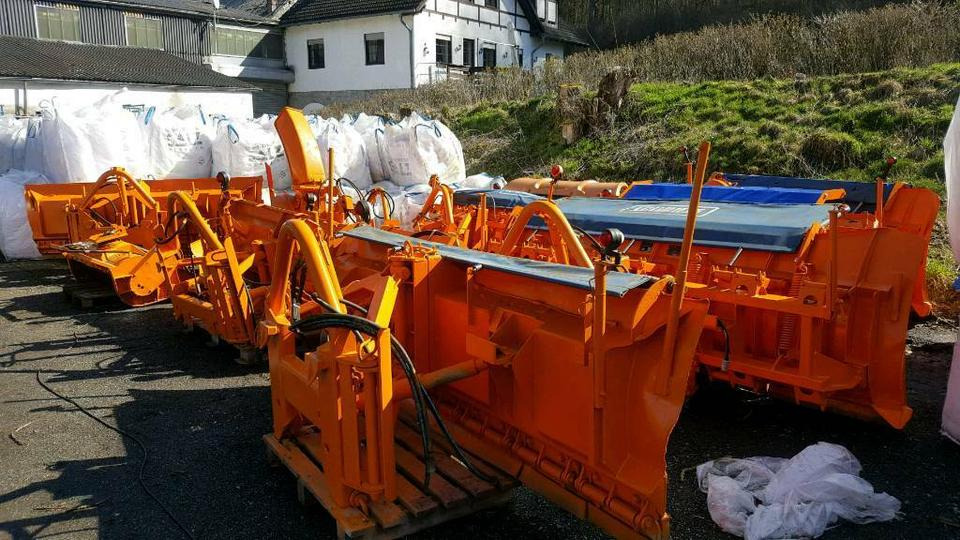Schneepflug Schmidt Beilhack Winterdienst unimog Schneeschild - Lâmina limpa-neves: foto 1 Schneepflug Schmidt Beilhack Winterdienst unimog Schneeschild - Lâmina limpa-neves: foto 1