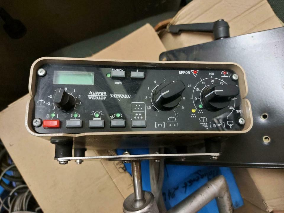 Steuerung Bedienung Küpper Weisser Salzstreuer Bedienpult - Sistema elétrico para Veículo municipal/ Especial: foto 1 Steuerung Bedienung Küpper Weisser Salzstreuer Bedienpult - Sistema elétrico para Veículo municipal/ Especial: foto 1